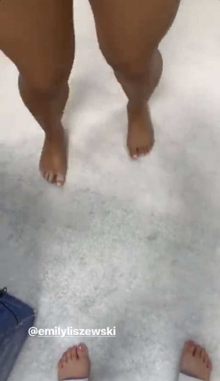 Laurie Hernandez Feet